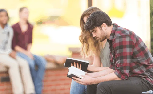 people reading how much do missionaries make